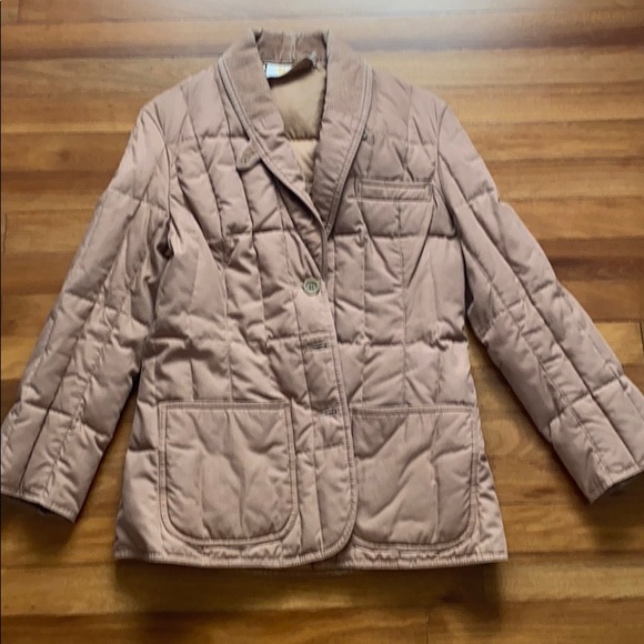 Aritzia Jackets & Blazers - NWOT vintage tan puffer jacket!